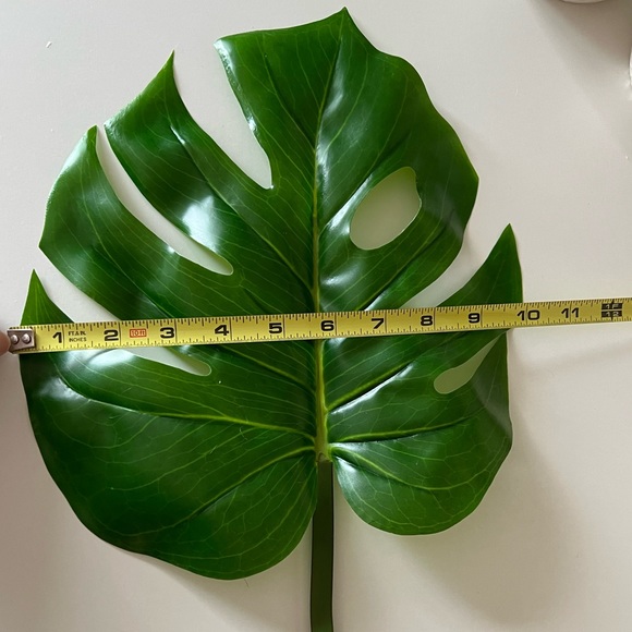 NEW 🌿 Monstera Leaves 1 Pair of REALISTIC Extra Large Faux leaves 31”x 11” - Picture 9 of 11